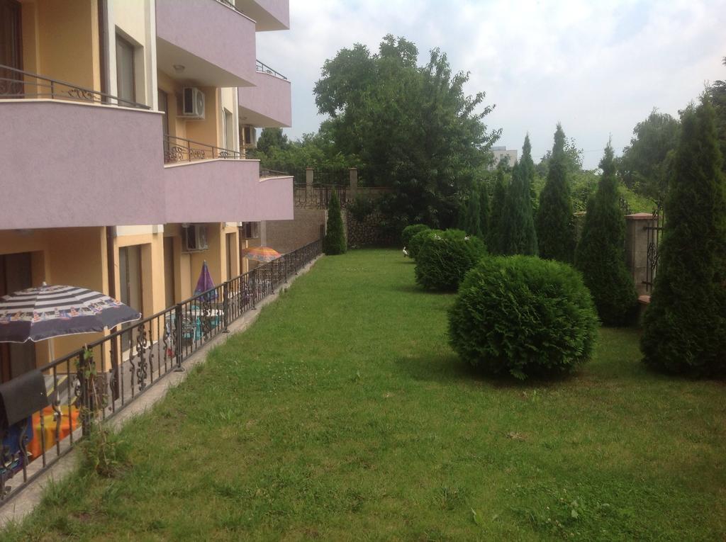 Apartments Vicente Zlatni pjasătsi Rom bilde