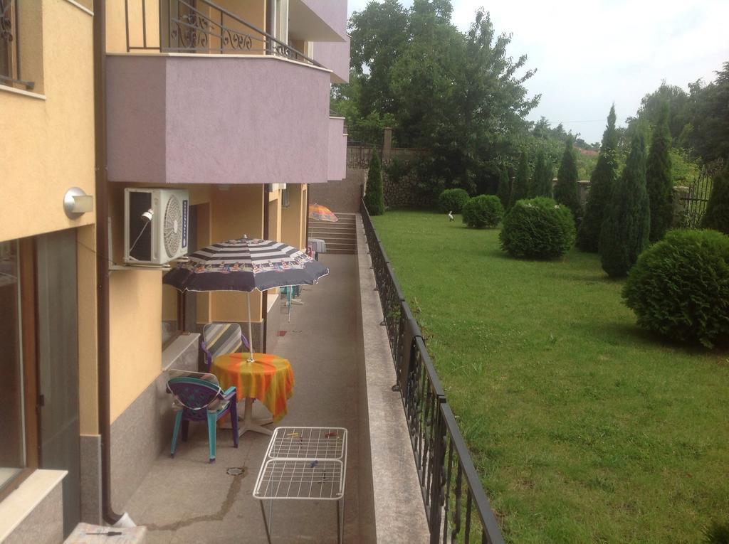 Apartments Vicente Zlatni pjasătsi Rom bilde