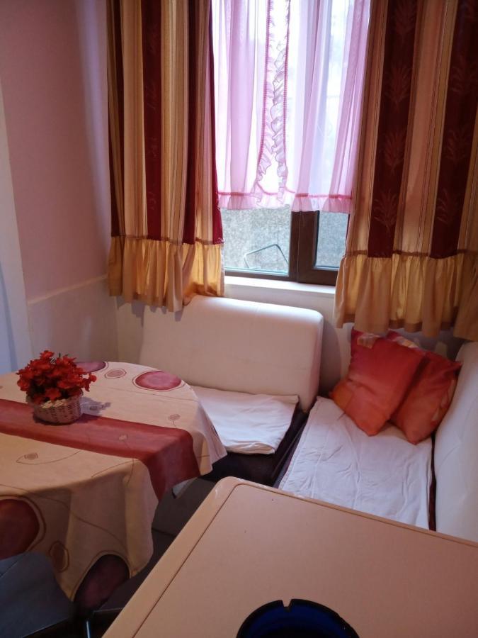 Apartments Vicente Zlatni pjasătsi Eksteriør bilde